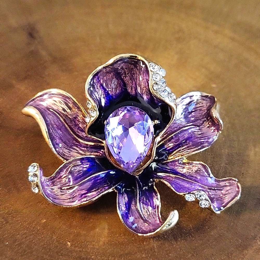 Purple Flower Brooch/Pendant - NWOT